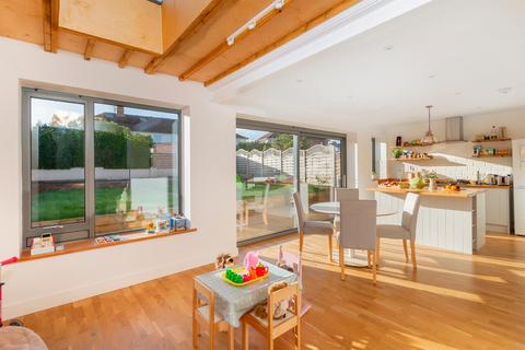 4 bedroom semi-detached house for sale - Lisburn Road, Knowle West