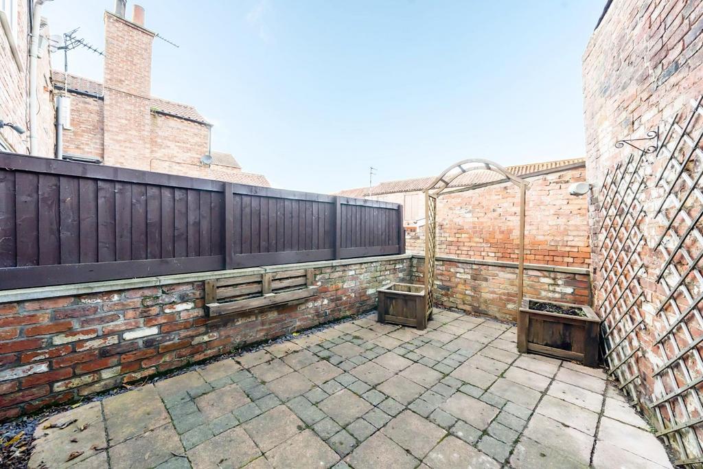 COURTYARD GARDEN.jpg