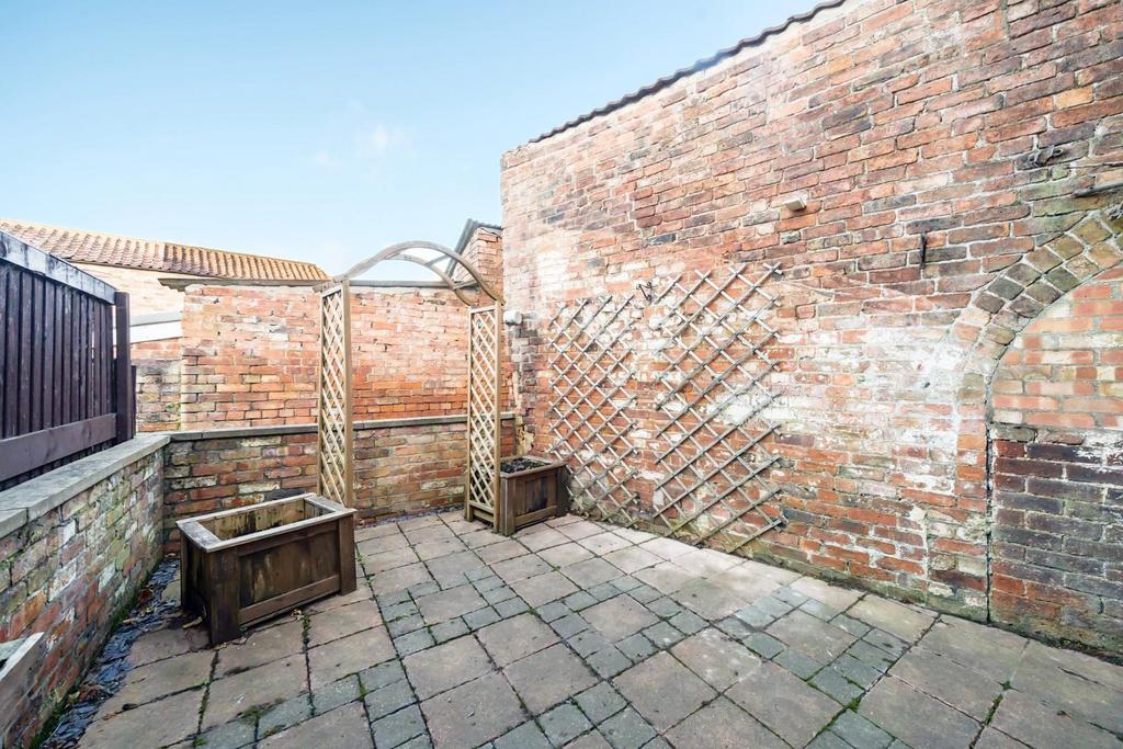 2nd view COURTYARD GARDEN.jpg