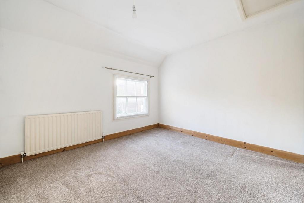 2nd view MASTER BEDROOM.jpg