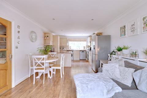 1 Allen Road, Rainham, RM13 9JS