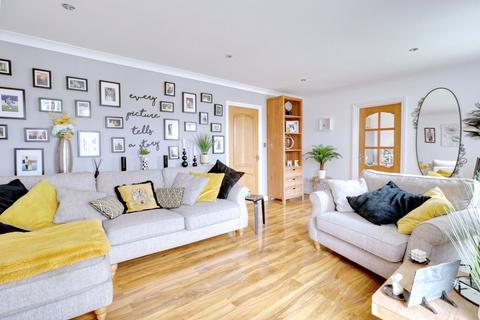 1 Allen Road, Rainham, RM13 9JS