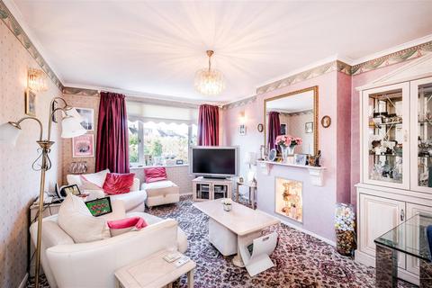 4 Onslow Close, London, E4 6QD