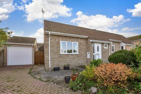 2 bedroom detached bungalow for sale - Teynham Close, Cliftonville, Margate, Kent