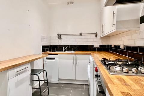 2 bedroom flat to rent, Millar Crescent, Morningside, Edinburgh, EH10
