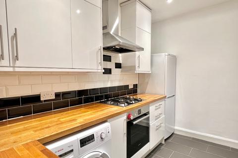 2 bedroom flat to rent, Millar Crescent, Morningside, Edinburgh, EH10