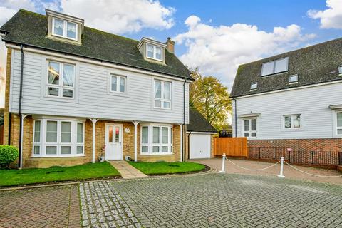 21 Lillymonte Drive, Rochester, ME1 3EX