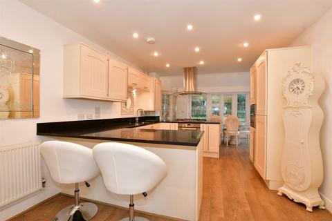 21 Lillymonte Drive, Rochester, ME1 3EX