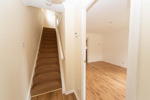 3 bedroom semi-detached house to rent, Acorn Grove, Pontprennau, Cardiff, CF23