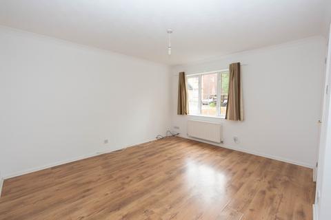 3 bedroom semi-detached house to rent, Acorn Grove, Pontprennau, Cardiff, CF23