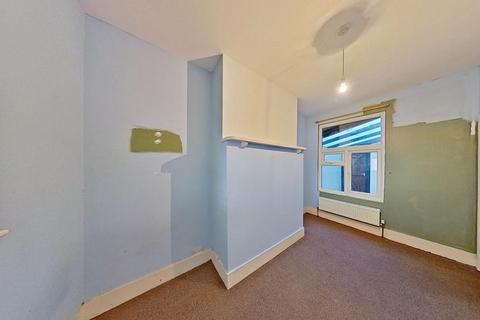 2 bedroom ground floor flat for sale, Douglas Road, Herne Bay, CT6 6AF