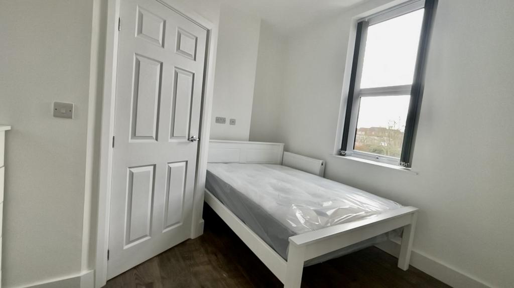 D349 F144-3263-4 E15-81 CE-C0619 E4 D660 F 1 201 a.jpeg