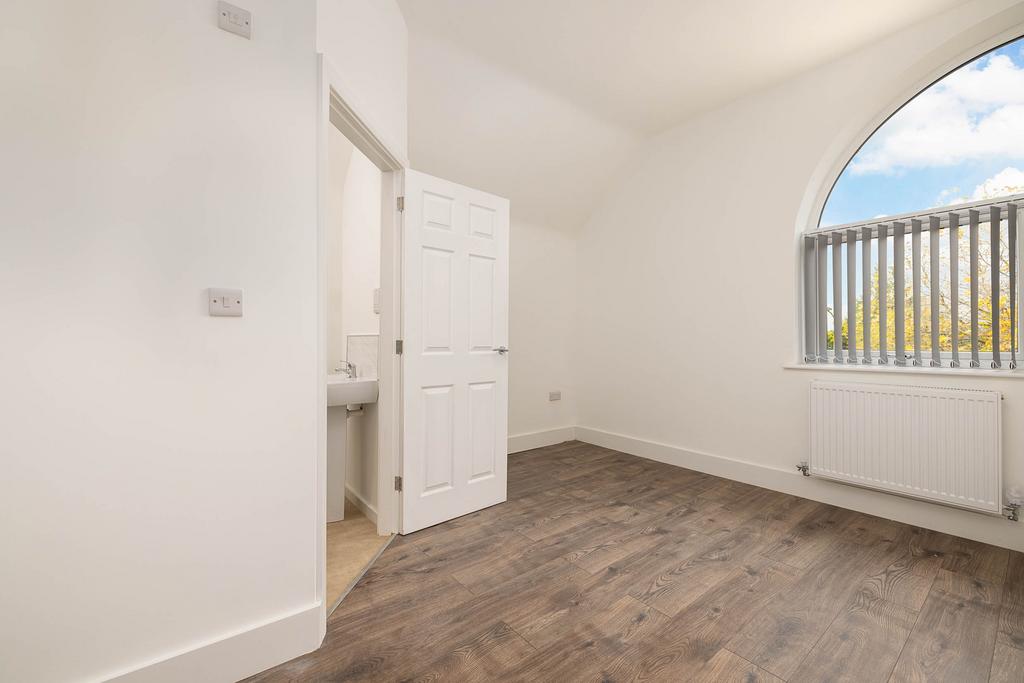 20231116-1305 Mono Capital -119 Station Road, Elle