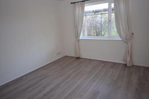 1 bedroom apartment to rent, Littlebrook Avenue, Near Burnham, Slough, Berks, SL2