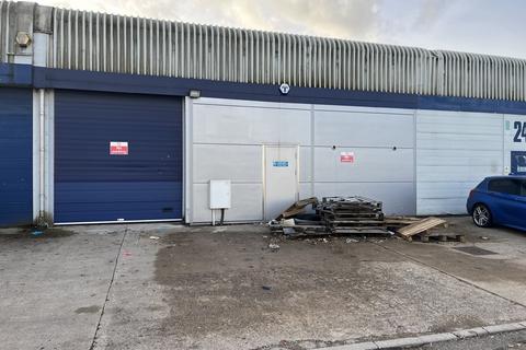 Warehouse to rent - Milton Keynes MK12