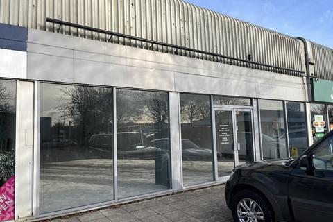 Warehouse to rent - Milton Keynes MK12