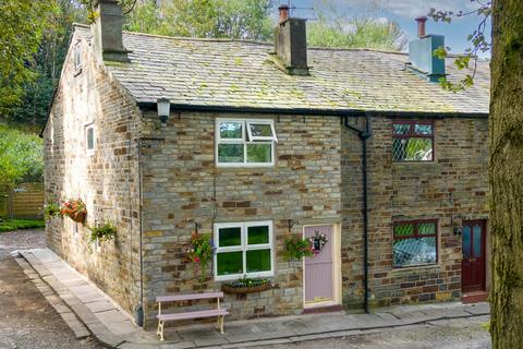 3 bedroom end of terrace house for sale, Hall Street, Summerseat, Bury
