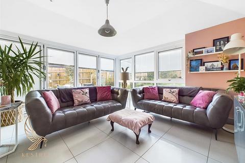 5 Dickens Close, Catcliffe, Rotherham, S60 5UE