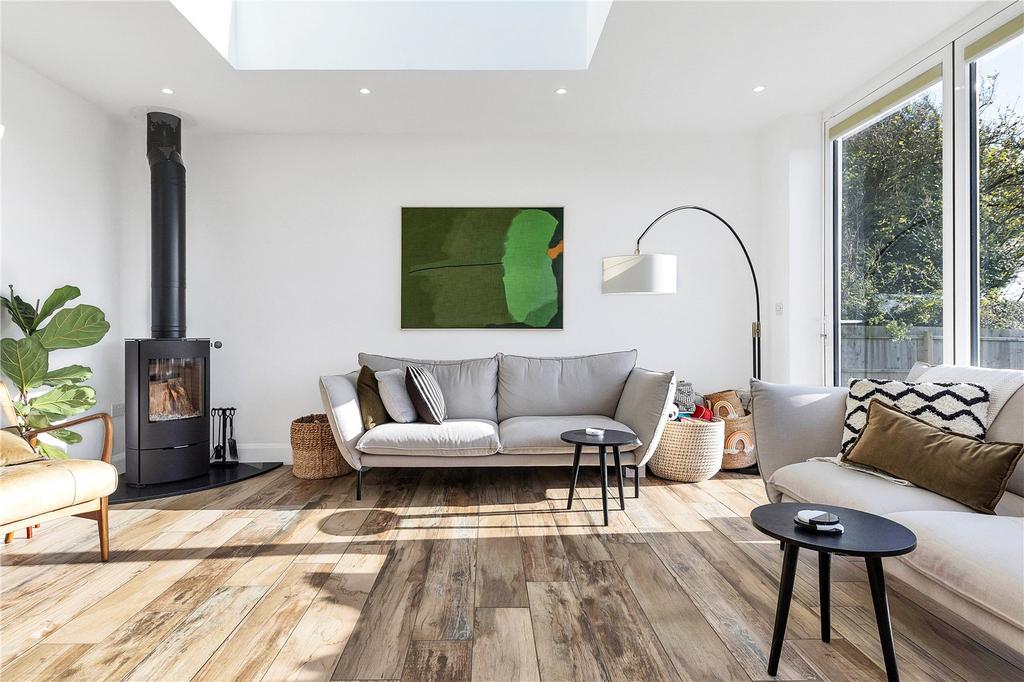 High Street, West Wickham, Cambridge, Cambridgeshire 3 bed detached