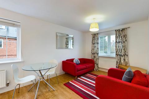 2 bedroom flat for sale, Stoneylands Road, Egham TW20