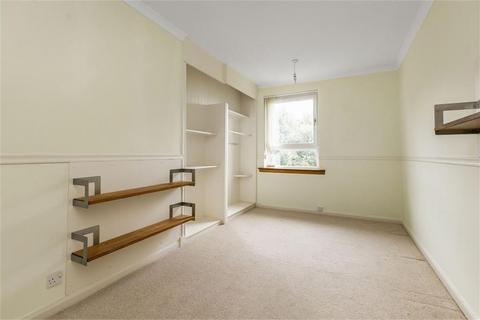 2 bedroom flat to rent, Sleigh Drive, Craigentinny, Edinburgh, EH7