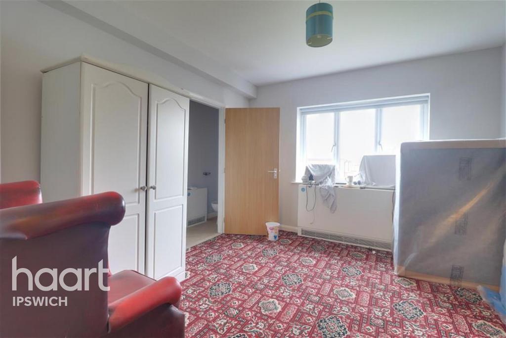 Felixstowe Road, Ipswich 1 bed in a house share to rent £600 pcm (£