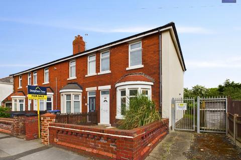 3 bedroom end of terrace house for sale, Thursfield Avenue, Blackpool, FY4
