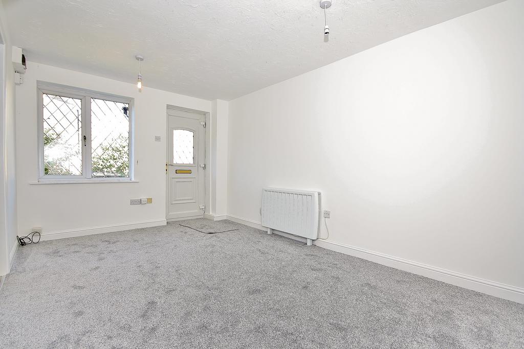 Wakefield Close, Byfleet, West Byfleet, Surrey, KT14 1 bed terraced ...