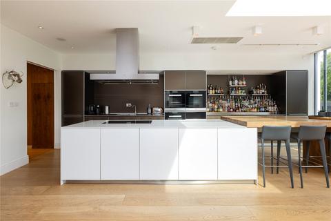 7 Devas Road, London, SW20 8PD