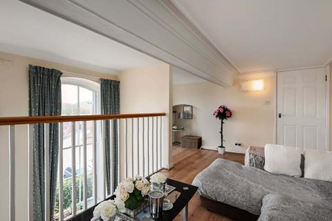 2 bedroom flat for sale, County House, Monkgate, York, YO31