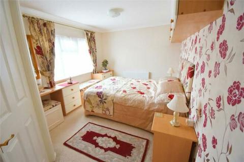 2 bedroom park home for sale - Thorney Mill Road, Thorney, West Drayton, London, UB7 7HA