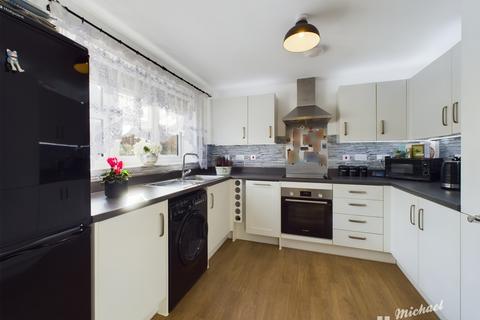 3 bedroom end of terrace house for sale - Lennon Way, Stoke Mandeville, Aylesbury