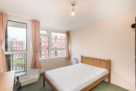 3 bedroom flat to rent, Winnall Manor Road, Earle House Winnall Manor Road, SO23
