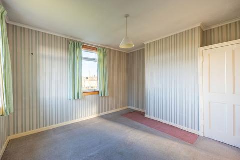 377 Calder Road, Edinburgh, EH11 4AJ