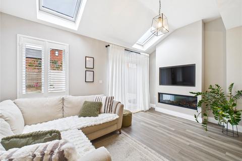 4 bedroom terraced house for sale, Staines Drive, Springfield, Chelmsford, Essex, CM1