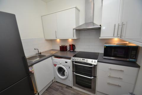 2 bedroom flat to rent, 48 Bellwood Street, Shawlands, Glasgow, G41 3ES