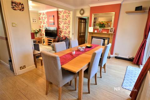 35 Bridge Road, Chessington, KT9 2RX
