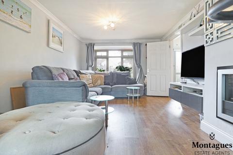 4 bedroom semi-detached house for sale, Beaconfield Avenue, Epping, CM16