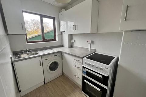 2 bedroom maisonette to rent, Surbiton,  Surrey,  KT6