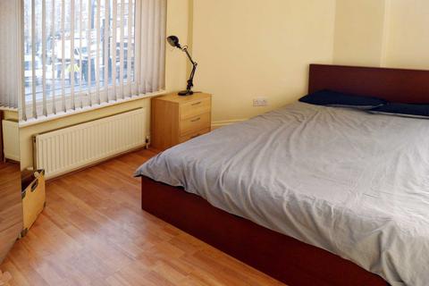 1 bedroom flat to rent - High Street, Acton