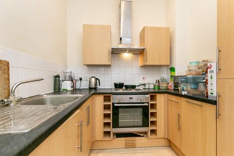 1 bedroom apartment for sale, Station Road, REDHILL, Surrey, RH1