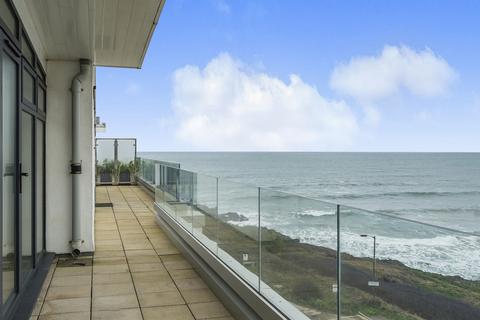 2 bedroom penthouse for sale, Frontline 1500 Sqft Penthouse, North Esplanade Road, Newquay, Cornwall