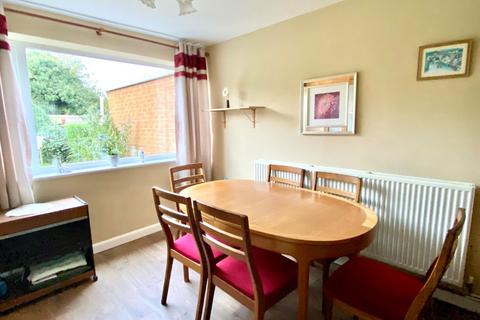40 Ashbourne Drive, Cleckheaton, BD19 5HZ