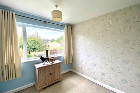 40 Ashbourne Drive, Cleckheaton, BD19 5HZ