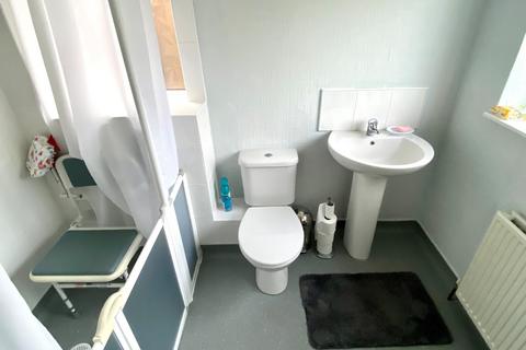 40 Ashbourne Drive, Cleckheaton, BD19 5HZ