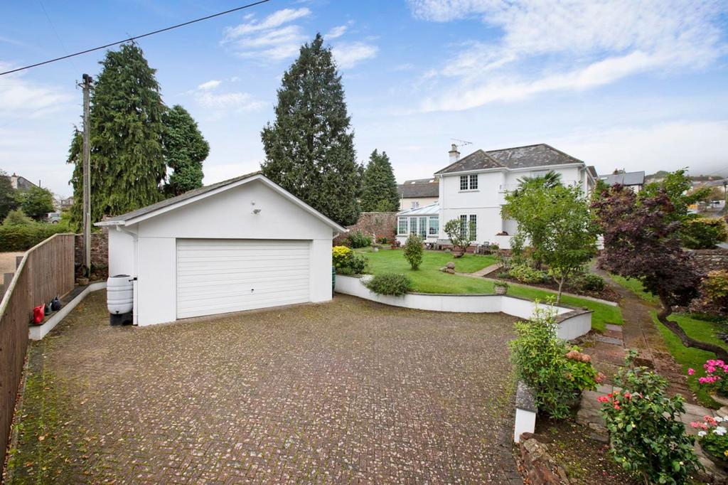 Church Road, TQ14 4 bed detached house for sale £850,000