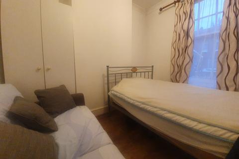 House share to rent - Morley Avenue, London N22