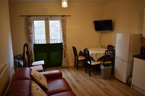 1 bedroom flat to rent, Albert Court, Ramsgate, CT11