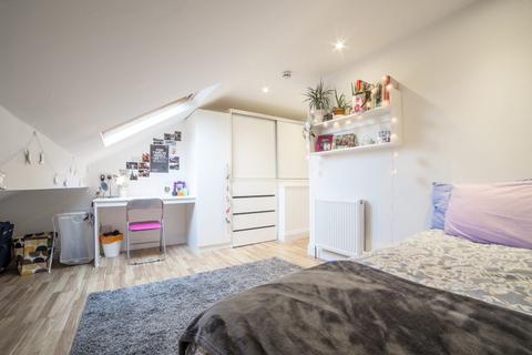7 bedroom semi-detached house to rent, Kingswood Road, Manchester M14