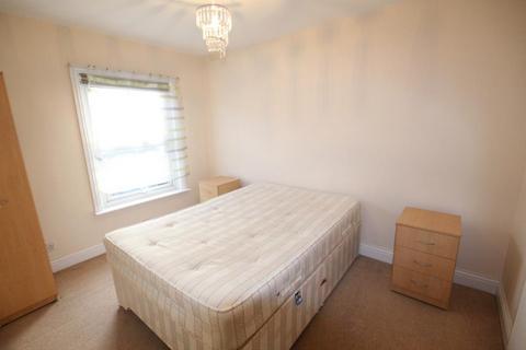 3 bedroom terraced house to rent, Alpha street North, Slough.